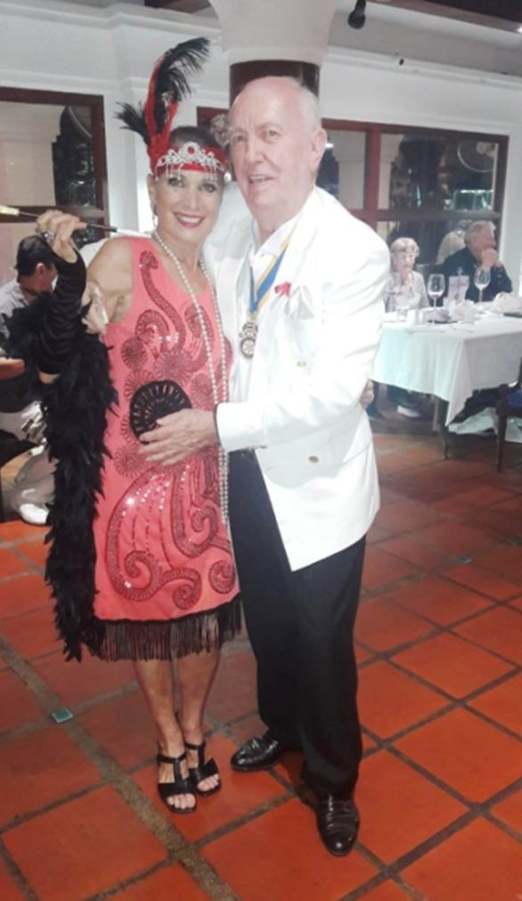 Die Siegerin Marie-Nicole Roy mit RX Marina Präsident Pierre-Yves Erraud.
