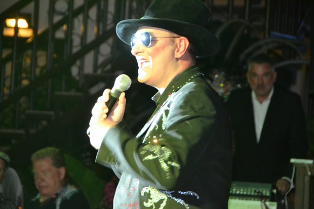 Der englische Sänger und Entertainer Keith „Boy“ George. 