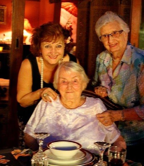 Herta mit Elfi Seitz und Heidi Egli. 