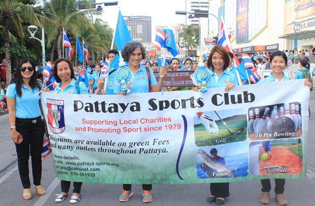 Pattaya Sports Club Mitglieder bei der Parade.