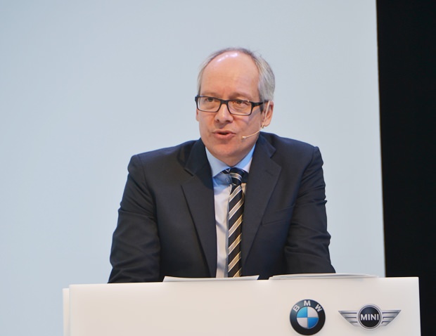 Dr. Marc Sielemann, der Leiter der BMW Motorrad Produktion. 