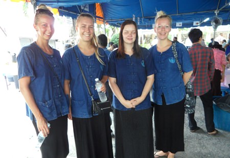 Diese feschen Mädels aus Deutschland sind Volontäre im Fountain of Life Center.