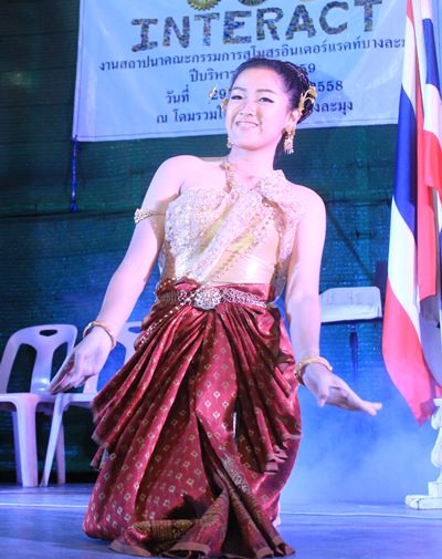 Thai Tänze werden gezeigt. 