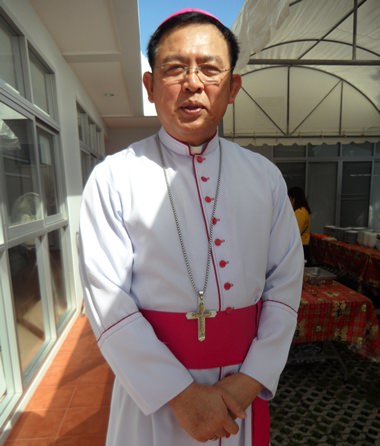 Der Bischof von Chantaburi, Seine Exzellenz Bischof Silvio.