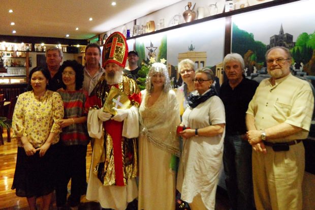 Gruppenfoto bei der Weihnachtsfeier des TAS. Gruppenfoto bei der Weihnachtsfeier des TAS.