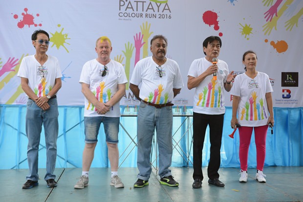 (Von links) die Hauptsponsoren des Event, Vuthikorn Kamolchote Gudmund Eiksund, Peter Malhotra und Ronakit Eaksingh. 