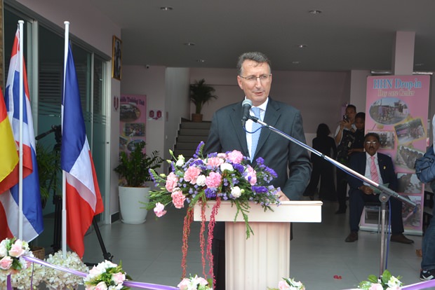 Seine Exzellenx der deutsche Botschafter Peter Prügel bei seiner Rede.