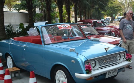 Pattaya Mail’s Peter Malhotra in eunem A Model Ford Pattaya Mail’s Peter Malhotra in eunem A Model Ford