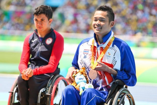 Pichaya Kurattanasir mit seiner Bronzemedaille. 