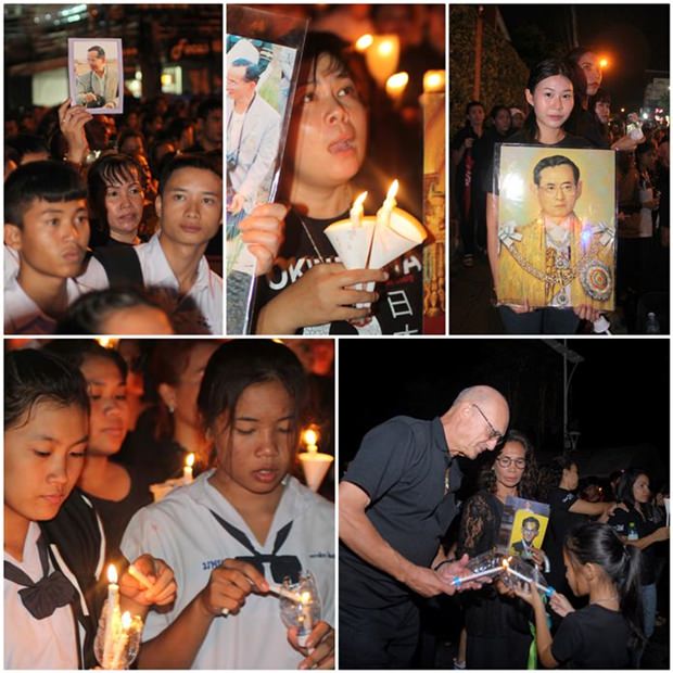 Menschen aller Schichten kommen zusammen um gemeinsam um ihren Vater, Seine Majestät König Bhumobol Adulyadej, zu trauern und schwören seinem Beispiel zu folgen und dem Land zu dienen. 