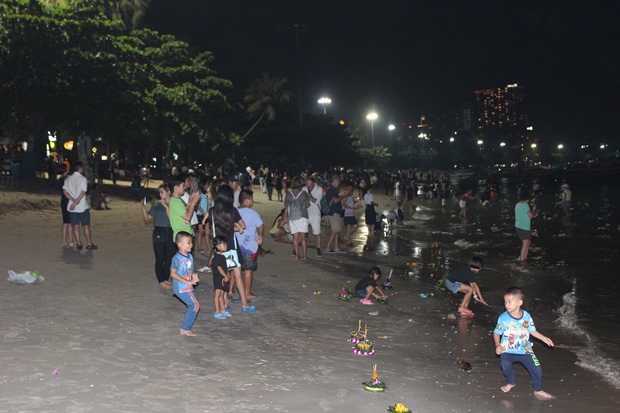 Der Pattaya Strand war halbleer in diesem Jahr. Der Pattaya Strand war halbleer in diesem Jahr.