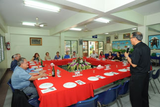 Vater Ray’s Familie besucht Pattaya Orphanage, Drop-In Center und CPDC Vater Ray’s Familie besucht Pattaya Orphanage, Drop-In Center und CPDC