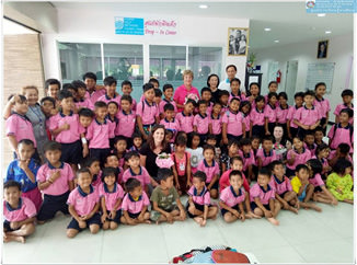 Vater Ray’s Familie besucht Pattaya Orphanage, Drop-In Center und CPDC