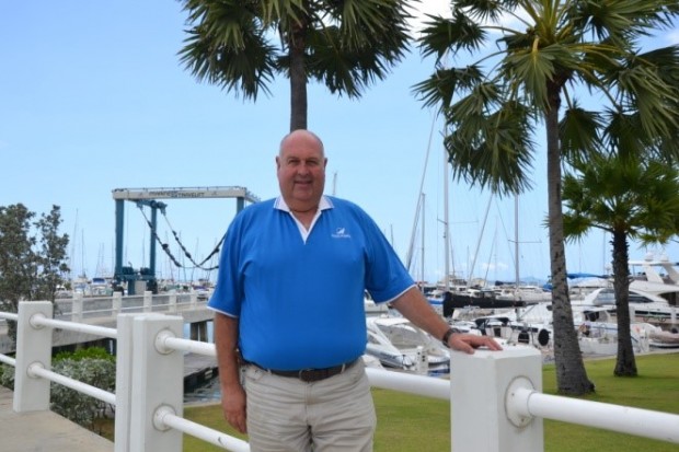Ocean Marina Hafenmeister Scott Finsten lud die Tauchgeschäft-Eigentümer zu einem Treffen ein. 