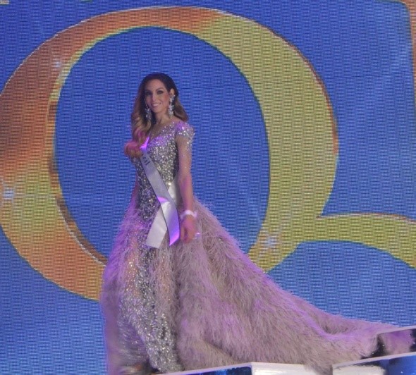 Die Brasilianerin Laween Holanda (vorne Mitte) trug das schönste Abendkleid. 