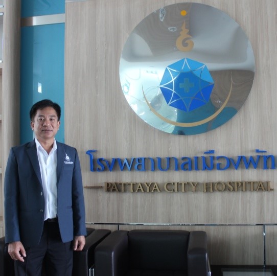 Dr. Waranyu Sattayawongthip, der Leiter des Pattaya City Hospital.