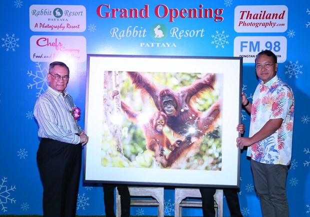Apichart Thepnoo kaufte Polpol Adireksarn ein Foto für 25.000 Baht ab.