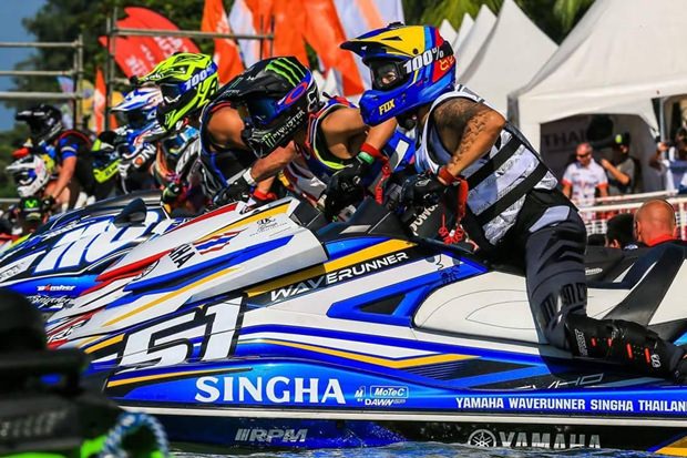 Die Pro Endurance Kategorie beim Start.