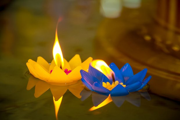 Kerzenlicht ist das Licht Buddhas.