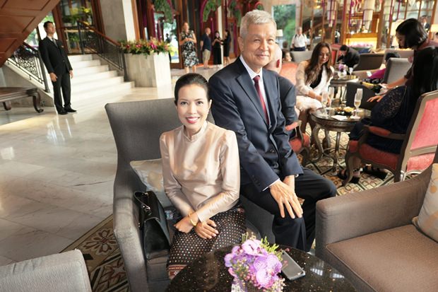 Pattayas vormaliger Vizebürgermeister Apichart Verapal und seine Gattin kamen ebenfalls zum Fest.