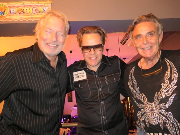 Musiker unter sich: (von links) Barry Upton, Jerry Lee Carlson und Axel Brauer, der selbst jahrelang Schlagzeug spielte.