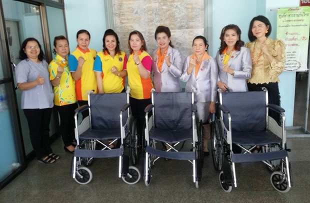   Auch das Banglamung Hospital bekam 3 Rollstühle gespendet. 