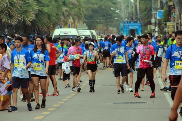 4.000 Läufer laufen für die Wohltätigkeit. 