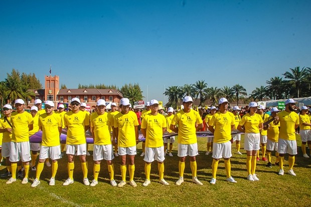 Das Cheerleader Team der Rivera Group.