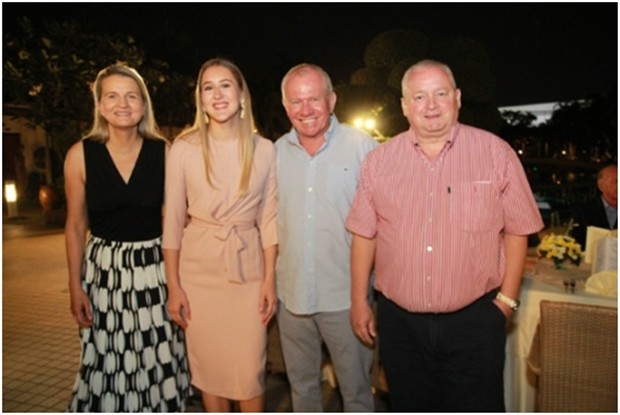 (Von links) Andrea Bröhl, Linda Heil, Jan de Vaans und Mark Pulles.