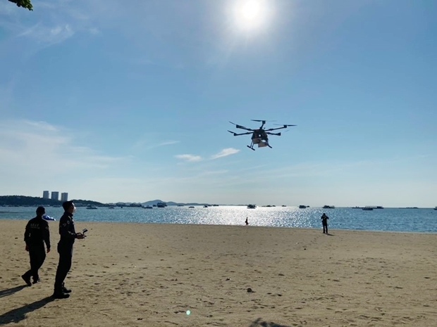 In Pattaya fliegen nun Drohnen um die Strände zu überwachen und Übeltäter festzunehmen. 