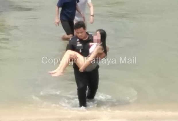 Beamte der Special Affairs Division, Pattaya City, retteten der Frau das Leben.