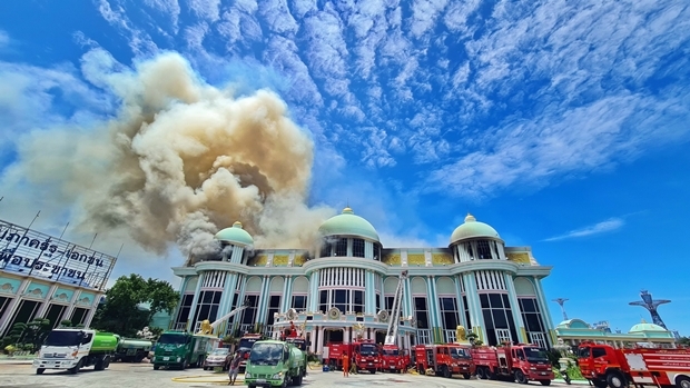 Ein Hauptteil der Pattaya Touristen-Attraktion Sukhawadee wurde vom Feuer zerstört.