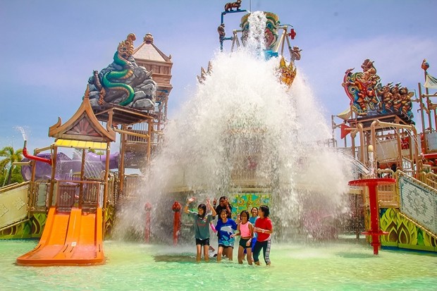 Im Ramayana Water Park.