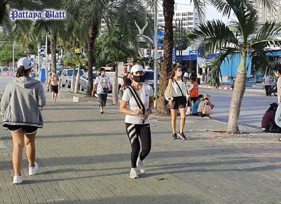 p-03 Pattaya authorities reiterate order to wear facemasks pic 2