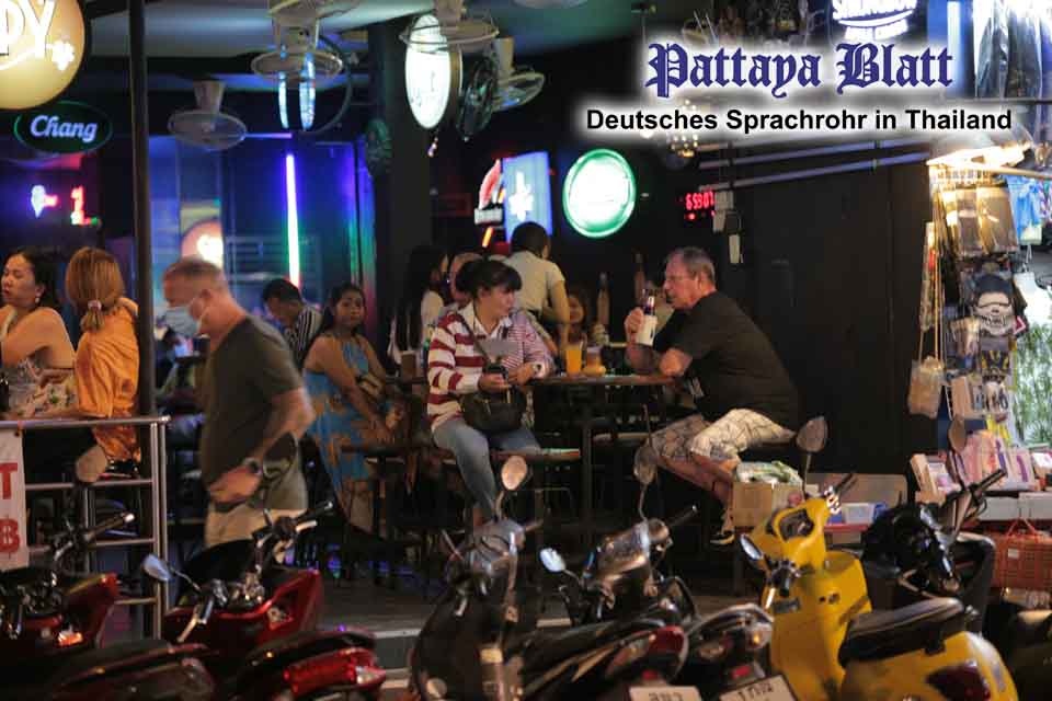 (Pattaya News 1) Dec 17 02 Pattaya hotel bookings pick up through NY pic 1