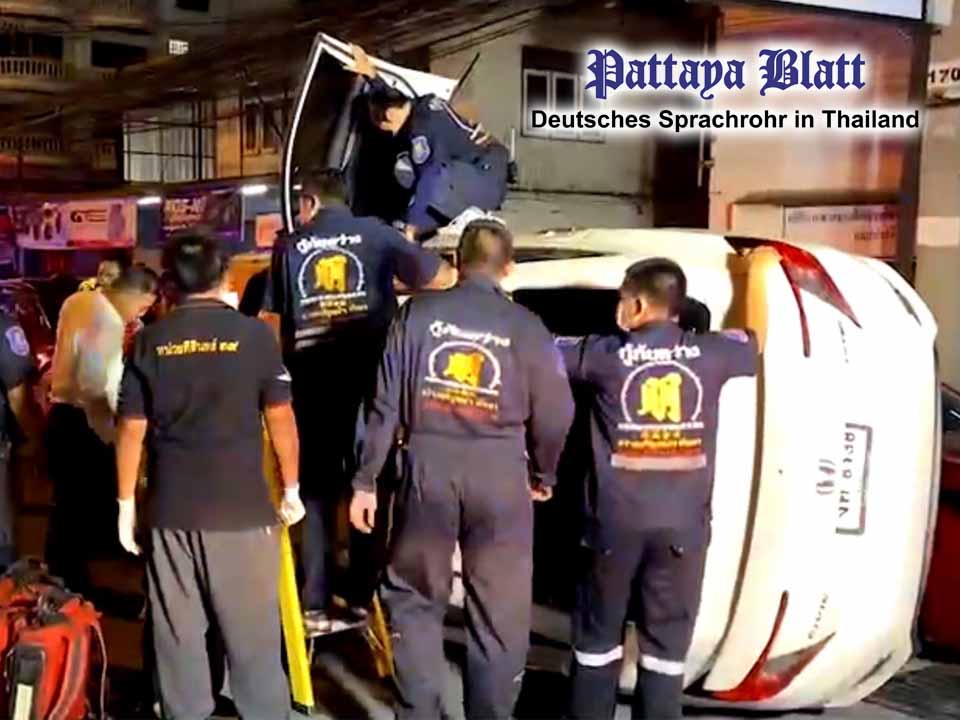 (Pattaya News 2) Sleepy Korean smashes 2 cars in Pattaya copy